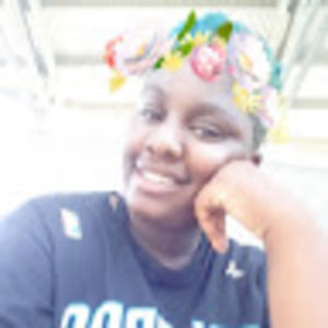 Meet your Posher, Danae